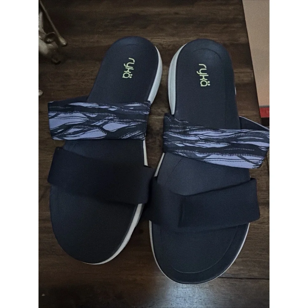US Navy preowned excellent